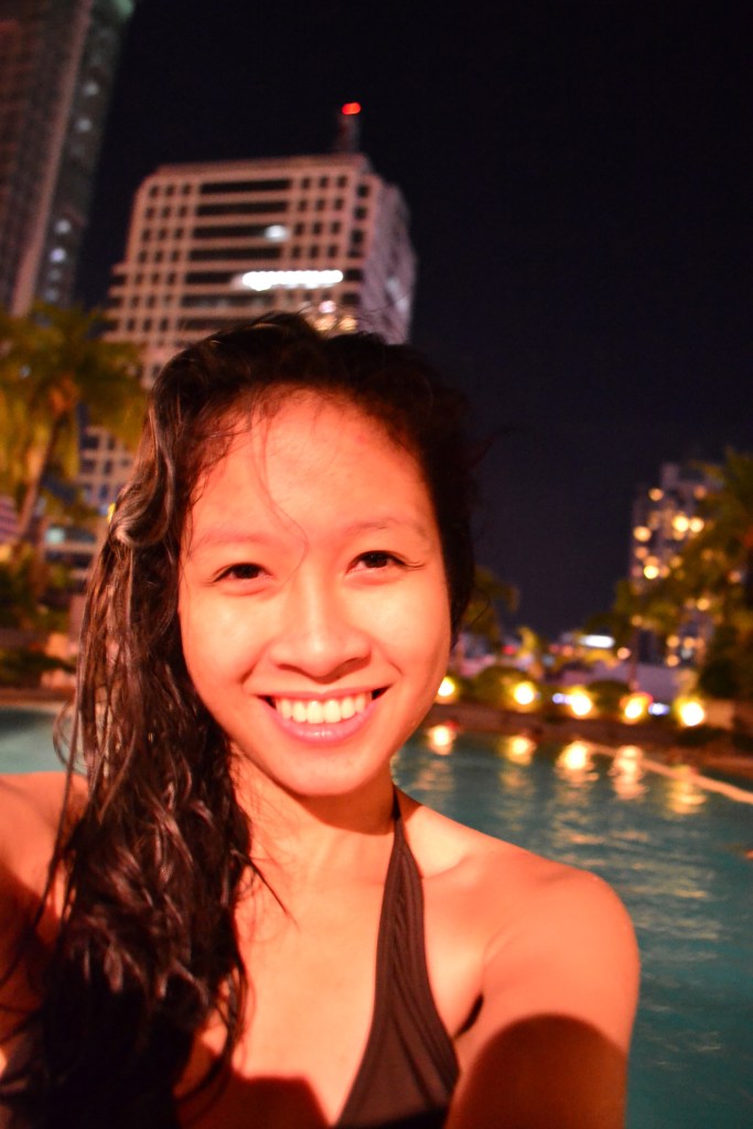 SWIMMING. The Shangri-La pool isn't that big or impressive, actually, and the area is also a bit unexciting, but I suppose we still had fun. The sudden dip in depth of the pool scared the hell out of my family, haha. I swam for like fifteen minutes only, because I was busy. Ha. 