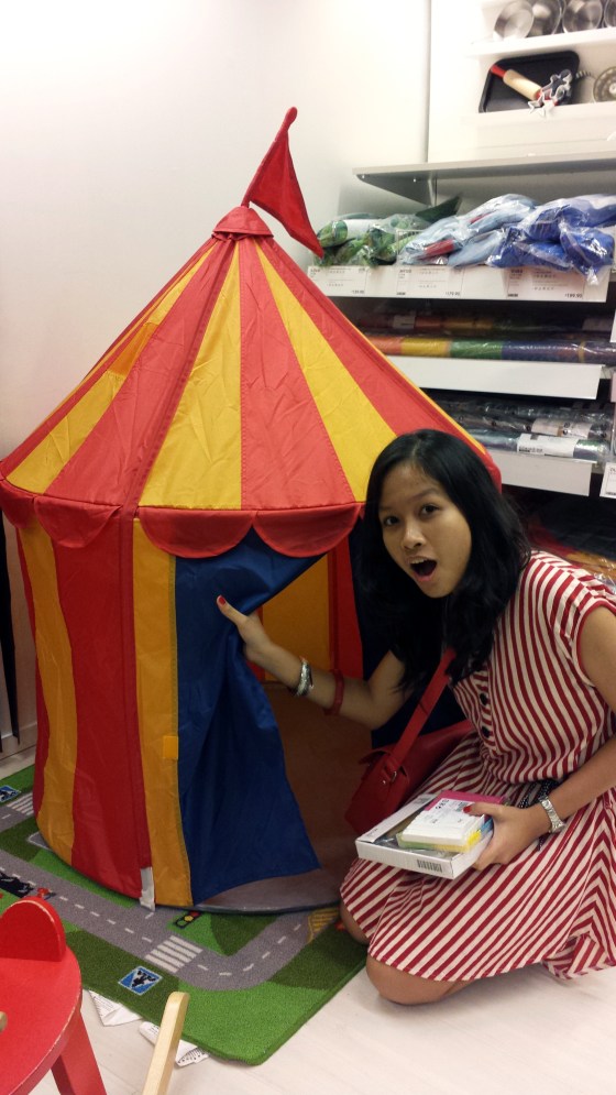 I legit don't know what's happening with my face. 