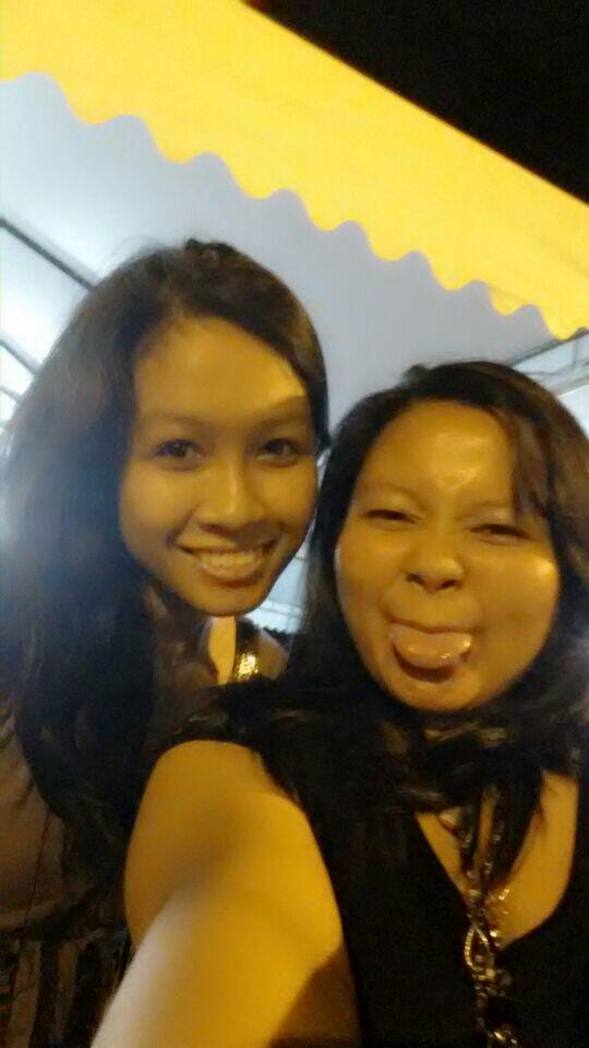 BLwJ45YCQAI9i_r.jpg-large