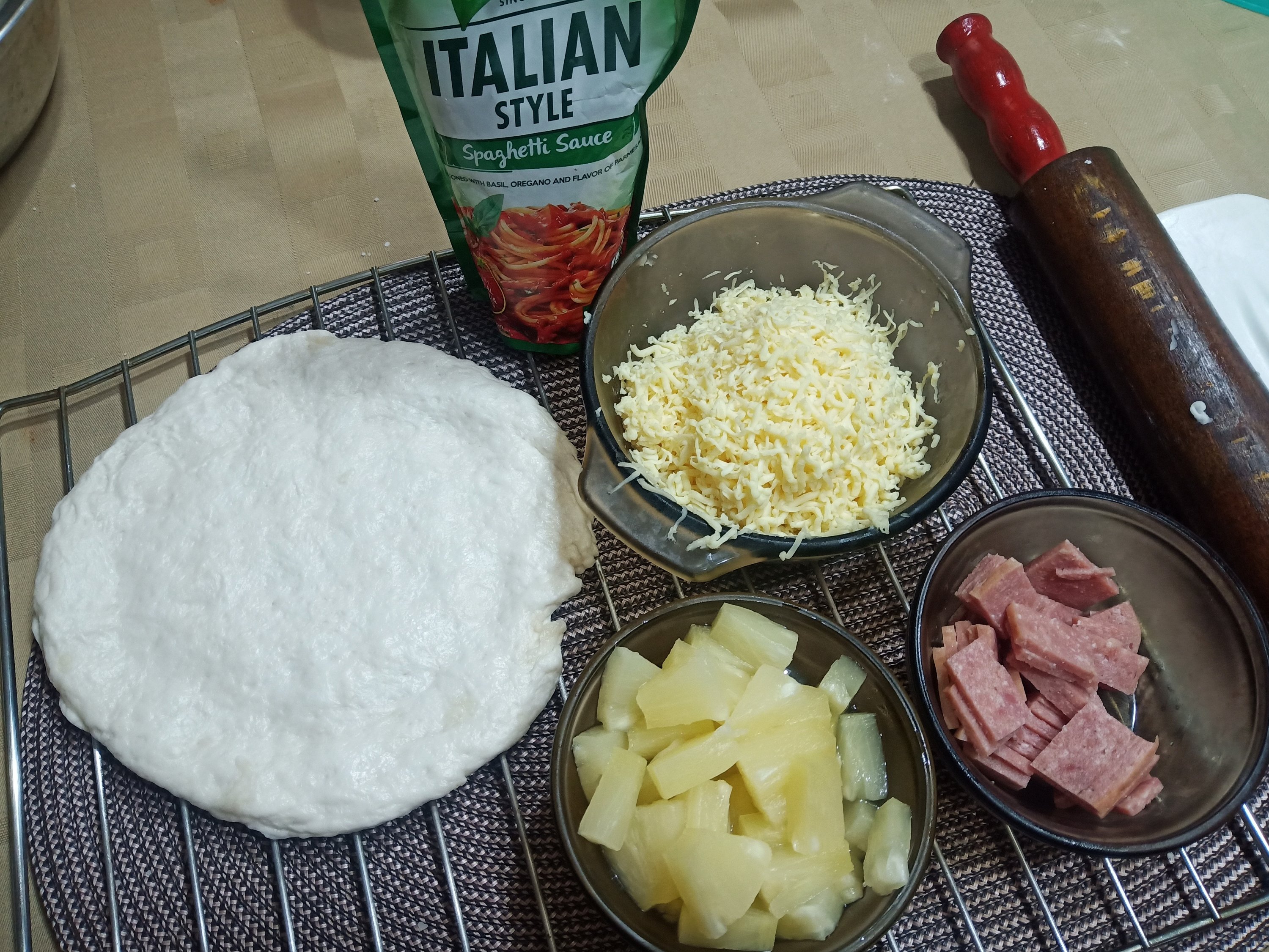 Lazy Kitchen Ep. 19: Personal Pizzas – jari m